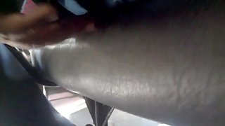 METIENDO DEDOS SEXY CULOTE MADURA BUS CASADA