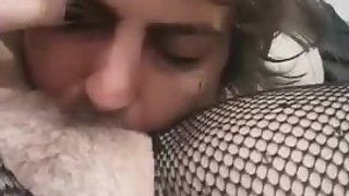Sucking that pussy