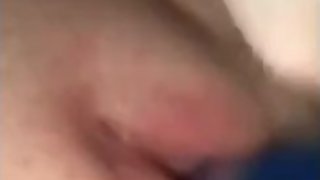 Teen fucking herself