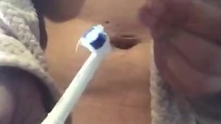 SLUTTY TEEN sneaks to the bathroom to fuck TOOTHBRUSH