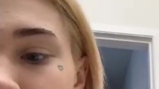 Periscope Teen show in bathroom 3