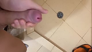 Lovely cumshot from @gymnast_fizz on Instagram message him!