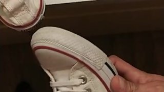 Jerking off with my girlfriend size 5 white Converse