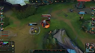 CARECA BRANQUELO FODENDO MULATA DE OLHOS VERDES