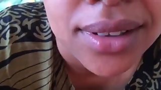 African slave takes her breakfast ans she adores it.