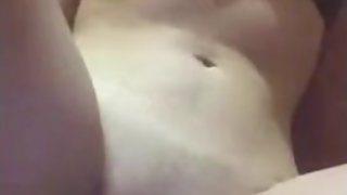 ћалолетка одна дома.