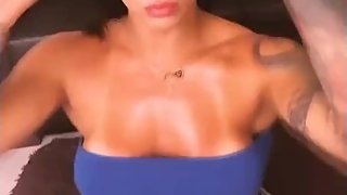 IASMYN DAVILA MODELO