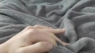 Uncut eighteen hairy boy masturbates at daylight with his blanket